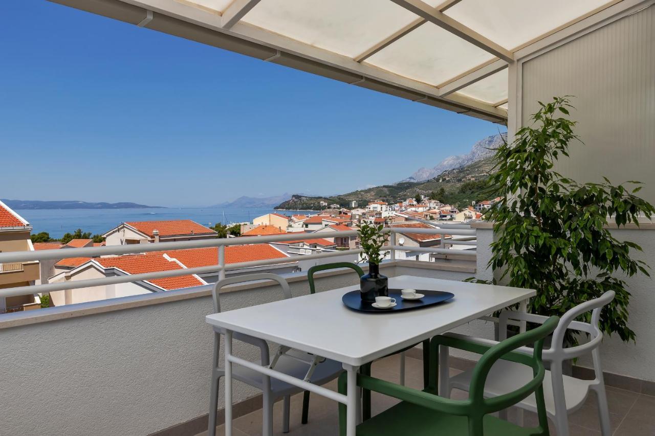 Apartament No 18 *